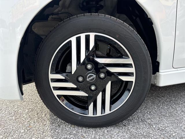 デイズ 　バックカメラ　クリアランスソナー　オートライト　スマートキー　アイドリングストップ　電動格納ミラー　シートヒーター　ベンチシート　ＣＶＴ　ＥＳＣ　アルミホイール　エアコン　パワーステアリング（23枚目）