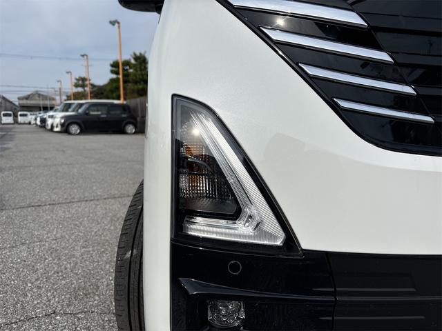 デイズ 　バックカメラ　クリアランスソナー　オートライト　スマートキー　アイドリングストップ　電動格納ミラー　シートヒーター　ベンチシート　ＣＶＴ　ＥＳＣ　アルミホイール　エアコン　パワーステアリング（26枚目）