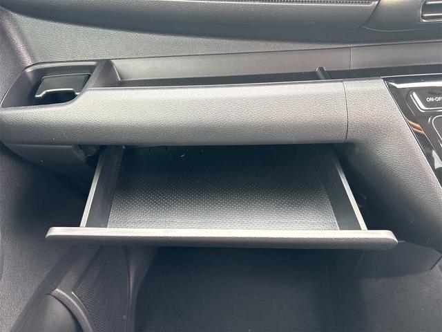 デイズ 　バックカメラ　クリアランスソナー　オートライト　スマートキー　アイドリングストップ　電動格納ミラー　シートヒーター　ベンチシート　ＣＶＴ　ＥＳＣ　アルミホイール　エアコン　パワーステアリング（37枚目）