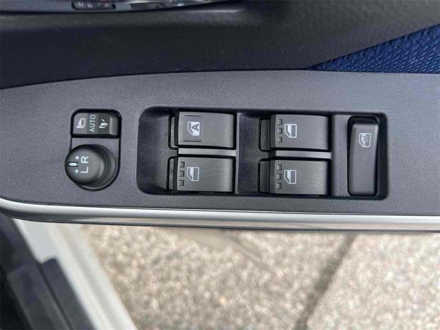 ルーミー カスタムＧ－Ｔ　ＥＴＣ　バックカメラ　ナビ　ＴＶ　両側電動スライドドア　クリアランスソナー　オートクルーズコントロール　衝突被害軽減システム　アルミホイール　オートマチックハイビーム　オートライト（14枚目）