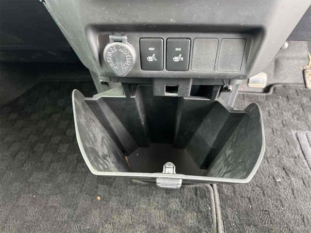 ルーミー カスタムＧ－Ｔ　ＥＴＣ　バックカメラ　ナビ　ＴＶ　両側電動スライドドア　クリアランスソナー　オートクルーズコントロール　衝突被害軽減システム　アルミホイール　オートマチックハイビーム　オートライト（41枚目）