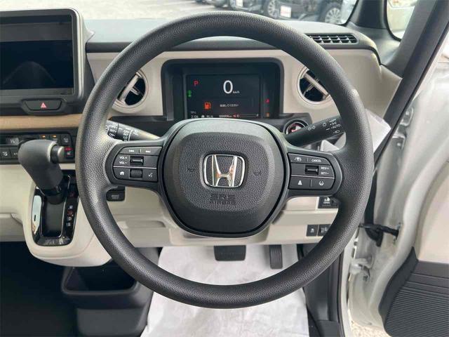 Ｎ－ＢＯＸ ベースグレード　バックカメラ　両側スライド・片側電動　クリアランスソナー　オートクルーズコントロール　レーンアシスト　オートライト　スマートキー　電動格納ミラー　ベンチシート　ＣＶＴ　ＥＳＣ　チップアップシート（6枚目）