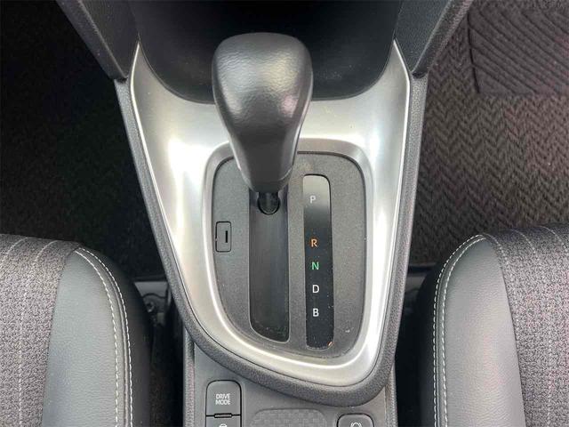 ヤリスクロス ハイブリッドZ ディスプレイオーディオ ETC 全周囲カメラ オートクルーズコントロール レーンアシスト パワーシート 衝突被害軽減システム ナビ オートマチックハイビーム オートライト LEDヘッドランプ(10枚目)