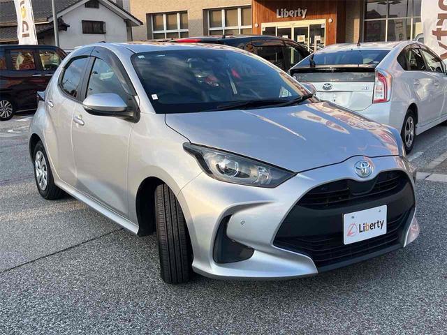 ヤリス Ｘ　バックカメラ　ナビ　レーンアシスト　衝突被害軽減システム　オートマチックハイビーム　オートライト　キーレスエントリー　電動格納ミラー　ＣＶＴ　盗難防止システム　衝突安全ボディ（16枚目）