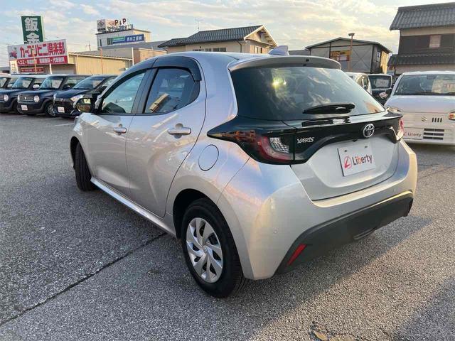 ヤリス Ｘ　バックカメラ　ナビ　レーンアシスト　衝突被害軽減システム　オートマチックハイビーム　オートライト　キーレスエントリー　電動格納ミラー　ＣＶＴ　盗難防止システム　衝突安全ボディ（20枚目）