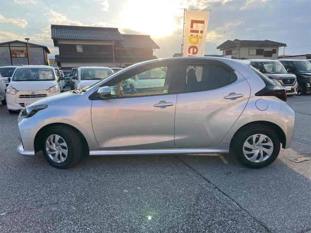 ヤリス Ｘ　バックカメラ　ナビ　レーンアシスト　衝突被害軽減システム　オートマチックハイビーム　オートライト　キーレスエントリー　電動格納ミラー　ＣＶＴ　盗難防止システム　衝突安全ボディ（21枚目）