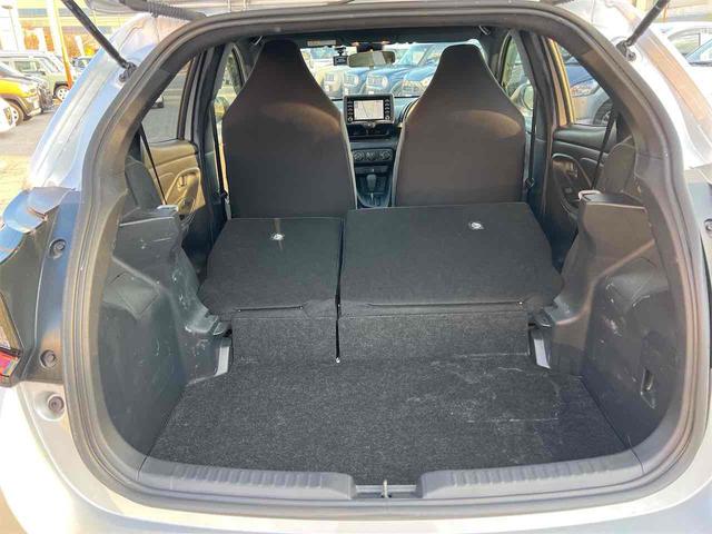 ヤリス Ｘ　バックカメラ　ナビ　レーンアシスト　衝突被害軽減システム　オートマチックハイビーム　オートライト　キーレスエントリー　電動格納ミラー　ＣＶＴ　盗難防止システム　衝突安全ボディ（32枚目）