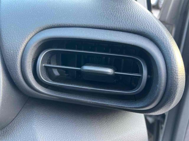 ヤリス Ｘ　バックカメラ　ナビ　レーンアシスト　衝突被害軽減システム　オートマチックハイビーム　オートライト　キーレスエントリー　電動格納ミラー　ＣＶＴ　盗難防止システム　衝突安全ボディ（40枚目）