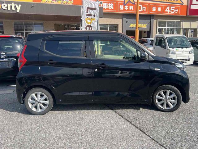 デイズ Ｘ　バックカメラ　スマートキー　アイドリングストップ　電動格納ミラー　ベンチシート　ＣＶＴ　ＣＤ　アルミホイール　エアコン　パワーステアリング（17枚目）