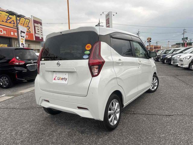 デイズ X ETC 全周囲カメラ ナビ オートライト スマートキー アイドリングストップ 電動格納ミラー ベンチシート CVT ABS CD USB ミュージックプレイヤー接続可(18枚目)