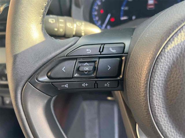 ヤリスクロス Ｚ　純正ディスプレイオーディオ　ＥＴＣ　全周囲カメラ　クリアランスソナー　オートクルーズコントロール　レーンアシスト　パワーシート　衝突被害軽減システム　オートマチックハイビーム　ＬＥＤヘッドランプ（12枚目）