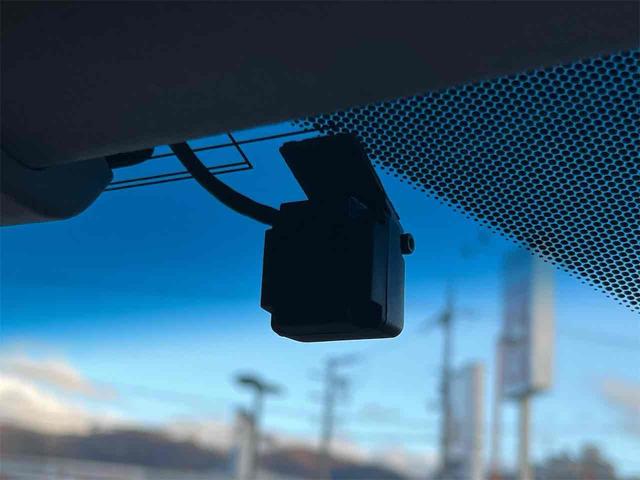 ヴェゼル Ｘ　ＥＴＣ　バックカメラ　オートクルーズコントロール　レーンアシスト　衝突被害軽減システム　ナビ　ＴＶ　オートライト　ＬＥＤヘッドランプ　アルミホイール　スマートキー（14枚目）