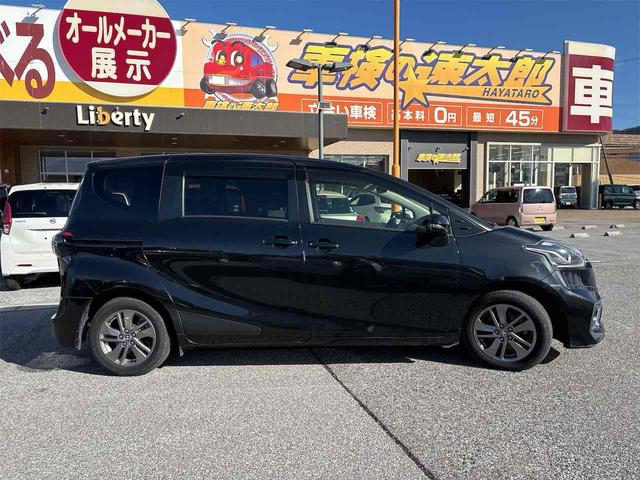 シエンタ Ｇ　ＥＴＣ　バックカメラ　ナビ　ＴＶ　レーンアシスト　衝突被害軽減システム　両側電動スライドドア　オートマチックハイビーム　スマートキー　アイドリングストップ　電動格納ミラー　シートヒーター　３列シート（14枚目）