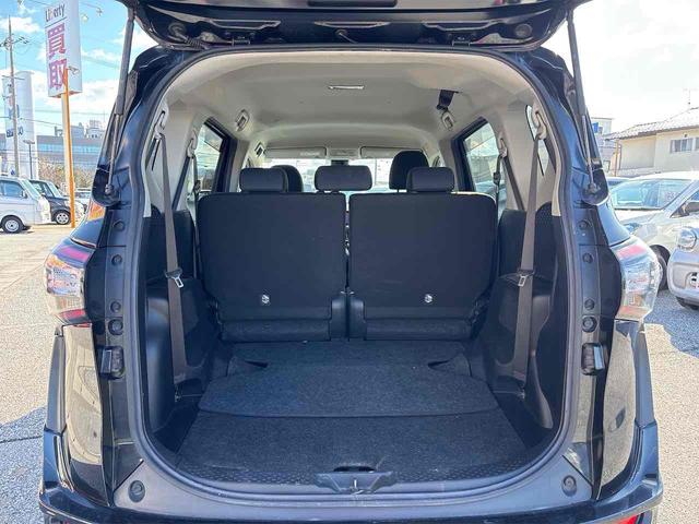 シエンタ Ｇ　ＥＴＣ　バックカメラ　ナビ　ＴＶ　レーンアシスト　衝突被害軽減システム　両側電動スライドドア　オートマチックハイビーム　スマートキー　アイドリングストップ　電動格納ミラー　シートヒーター　３列シート（30枚目）