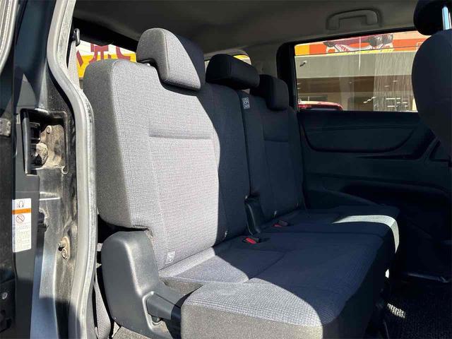 シエンタ Ｇ　ＥＴＣ　バックカメラ　ナビ　ＴＶ　レーンアシスト　衝突被害軽減システム　両側電動スライドドア　オートマチックハイビーム　スマートキー　アイドリングストップ　電動格納ミラー　シートヒーター　３列シート（34枚目）