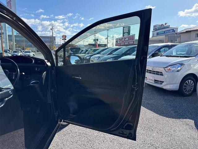 シエンタ Ｇ　ＥＴＣ　バックカメラ　ナビ　ＴＶ　レーンアシスト　衝突被害軽減システム　両側電動スライドドア　オートマチックハイビーム　スマートキー　アイドリングストップ　電動格納ミラー　シートヒーター　３列シート（35枚目）