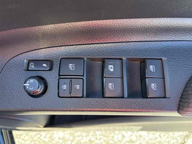 シエンタ Ｇ　ＥＴＣ　バックカメラ　ナビ　ＴＶ　レーンアシスト　衝突被害軽減システム　両側電動スライドドア　オートマチックハイビーム　スマートキー　アイドリングストップ　電動格納ミラー　シートヒーター　３列シート（42枚目）