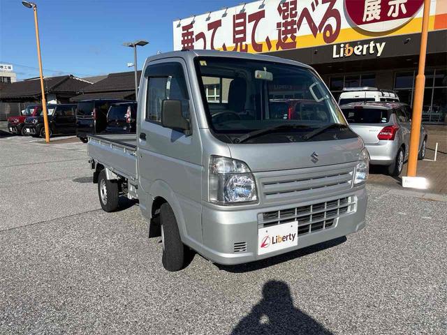 キャリイトラック ＫＣエアコン・パワステ　４ＷＤ　軽トラック　ＭＴ　エアコン　運転席エアバッグ　助手席エアバッグ（6枚目）