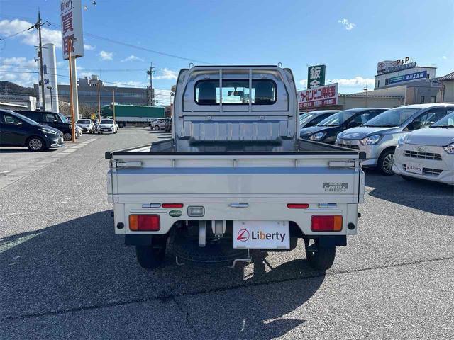 キャリイトラック ＫＣエアコン・パワステ　４ＷＤ　軽トラック　ＭＴ　エアコン　運転席エアバッグ　助手席エアバッグ（9枚目）