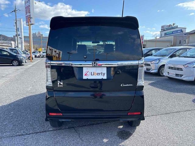 Ｎ－ＢＯＸカスタム Ｇ・Ｌパッケージ　ＥＴＣ　バックカメラ　両側スライド・片側電動　ナビ　ＴＶ　オートライト　スマートキー　アイドリングストップ　電動格納ミラー　ベンチシート　ＣＶＴ　ＥＳＣ　チップアップシート（16枚目）