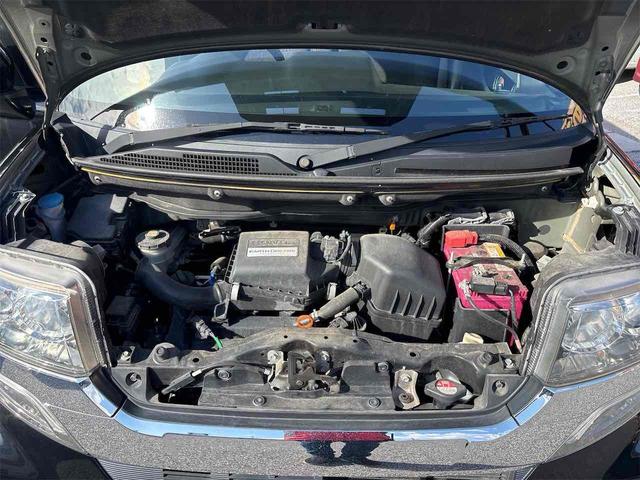 Ｎ－ＢＯＸカスタム Ｇ・Ｌパッケージ　ＥＴＣ　バックカメラ　両側スライド・片側電動　ナビ　ＴＶ　オートライト　スマートキー　アイドリングストップ　電動格納ミラー　ベンチシート　ＣＶＴ　ＥＳＣ　チップアップシート（20枚目）