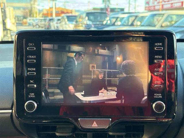 ヤリスクロス ハイブリッドＺ　全周囲カメラ　クリアランスソナー　オートクルーズコントロール　レーンアシスト　パワーシート　衝突被害軽減システム　ナビ　ＴＶ　オートマチックハイビーム　オートライト（6枚目）