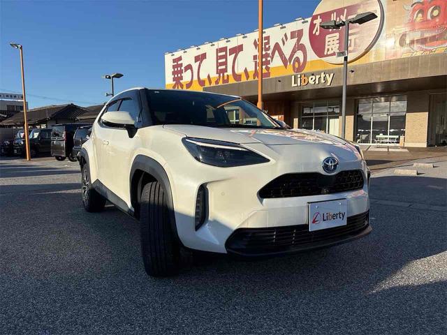 ヤリスクロス ハイブリッドＺ　全周囲カメラ　クリアランスソナー　オートクルーズコントロール　レーンアシスト　パワーシート　衝突被害軽減システム　ナビ　ＴＶ　オートマチックハイビーム　オートライト（10枚目）