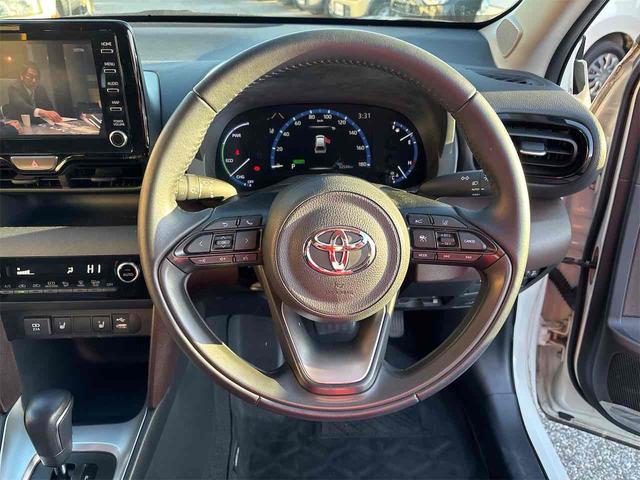 ヤリスクロス ハイブリッドＺ　全周囲カメラ　クリアランスソナー　オートクルーズコントロール　レーンアシスト　パワーシート　衝突被害軽減システム　ナビ　ＴＶ　オートマチックハイビーム　オートライト（27枚目）