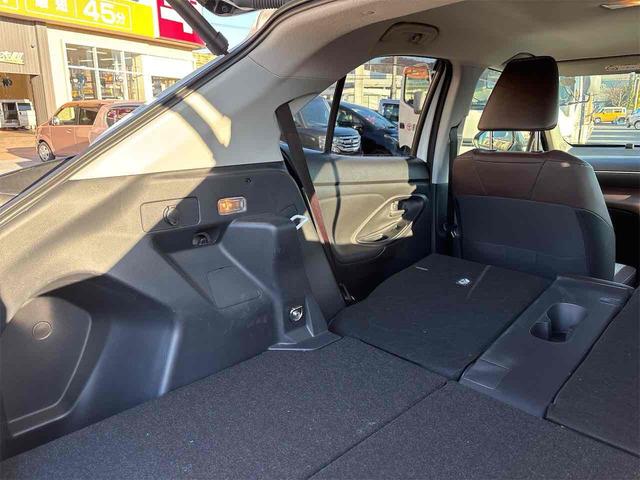 ヤリスクロス ハイブリッドＺ　全周囲カメラ　クリアランスソナー　オートクルーズコントロール　レーンアシスト　パワーシート　衝突被害軽減システム　ナビ　ＴＶ　オートマチックハイビーム　オートライト（36枚目）