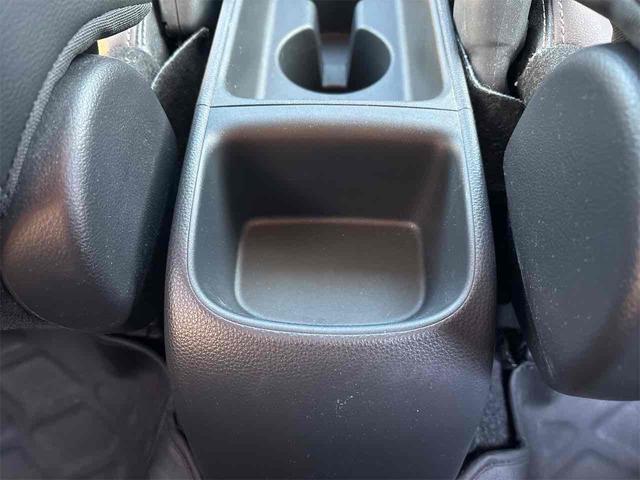 ヤリスクロス ハイブリッドＺ　全周囲カメラ　クリアランスソナー　オートクルーズコントロール　レーンアシスト　パワーシート　衝突被害軽減システム　ナビ　ＴＶ　オートマチックハイビーム　オートライト（38枚目）