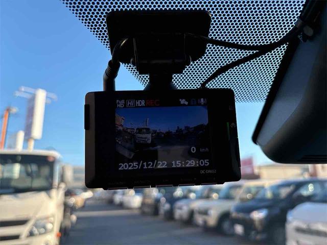 ヤリスクロス ハイブリッドＺ　全周囲カメラ　クリアランスソナー　オートクルーズコントロール　レーンアシスト　パワーシート　衝突被害軽減システム　ナビ　ＴＶ　オートマチックハイビーム　オートライト（51枚目）