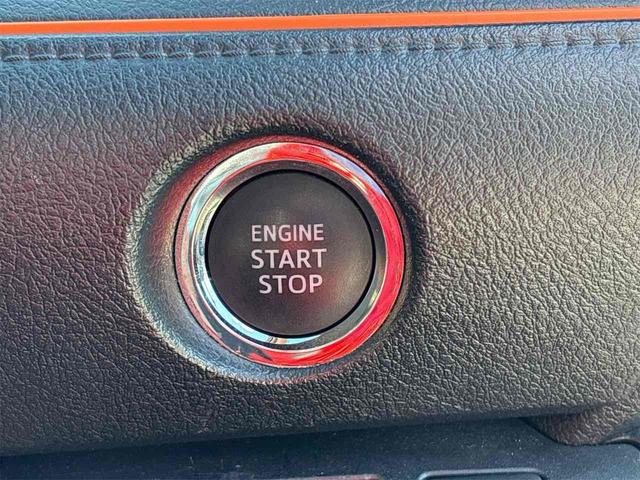 シエンタ Ｘ　ＥＴＣ　バックカメラ　ナビ　ＴＶ　両側スライド・片側電動　スマートキー　アイドリングストップ　電動格納ミラー　３列シート　ＣＶＴ　アルミホイール　衝突安全ボディ　ＡＢＳ　ＥＳＣ（9枚目）