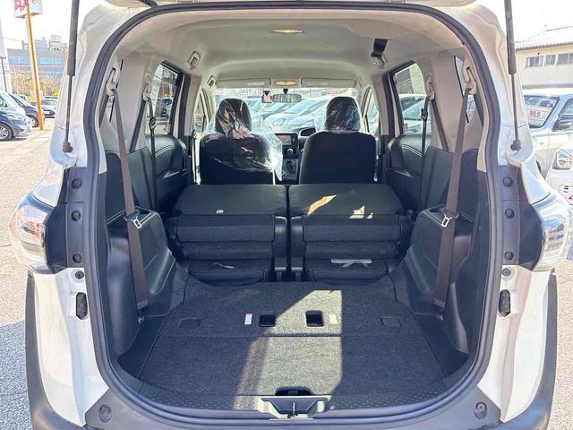シエンタ Ｘ　ＥＴＣ　バックカメラ　ナビ　ＴＶ　両側スライド・片側電動　スマートキー　アイドリングストップ　電動格納ミラー　３列シート　ＣＶＴ　アルミホイール　衝突安全ボディ　ＡＢＳ　ＥＳＣ（24枚目）