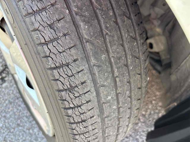 シエンタ Ｘ　ＥＴＣ　バックカメラ　ナビ　ＴＶ　両側スライド・片側電動　スマートキー　アイドリングストップ　電動格納ミラー　３列シート　ＣＶＴ　アルミホイール　衝突安全ボディ　ＡＢＳ　ＥＳＣ（25枚目）