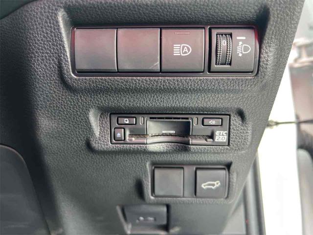 カローラクロス ハイブリッド　Ｚ　純正ナビ　全周囲カメラ　クリアランスソナー　オートクルーズコントロール　レーンアシスト　パワーシート　パークアシスト　衝突被害軽減システム　電子パーキング　オートマチックハイビーム　ＬＥＤヘッドランプ（8枚目）