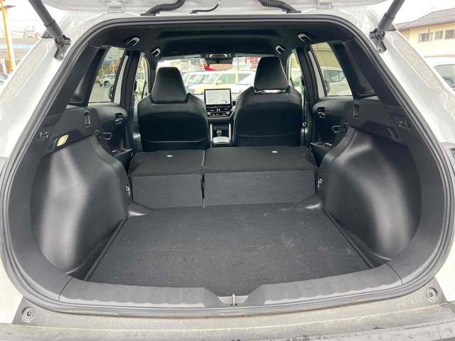 カローラクロス ハイブリッド　Ｚ　純正ナビ　全周囲カメラ　クリアランスソナー　オートクルーズコントロール　レーンアシスト　パワーシート　パークアシスト　衝突被害軽減システム　電子パーキング　オートマチックハイビーム　ＬＥＤヘッドランプ（28枚目）