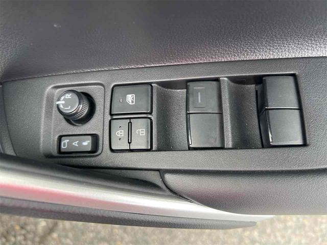 カローラクロス ハイブリッド　Ｚ　純正ナビ　全周囲カメラ　クリアランスソナー　オートクルーズコントロール　レーンアシスト　パワーシート　パークアシスト　衝突被害軽減システム　電子パーキング　オートマチックハイビーム　ＬＥＤヘッドランプ（41枚目）