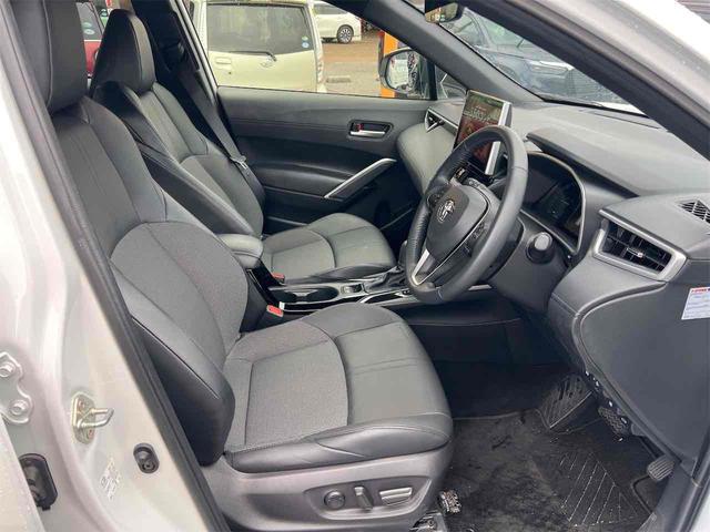 カローラクロス ハイブリッド　Ｚ　純正ナビ　全周囲カメラ　クリアランスソナー　オートクルーズコントロール　レーンアシスト　パワーシート　パークアシスト　衝突被害軽減システム　電子パーキング　オートマチックハイビーム　ＬＥＤヘッドランプ（54枚目）