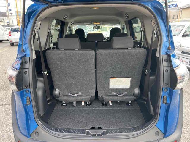 シエンタ Ｘ　ナビ　Ｂｌｕｅｔｏｏｔｈ対応　ＥＴＣ　バックカメラ　両側スライド・片側電動　キーレスエントリー　アイドリングストップ　電動格納ミラー　３列シート　ＣＶＴ　ＣＤ　ＵＳＢ　ミュージックプレイヤー接続可（18枚目）