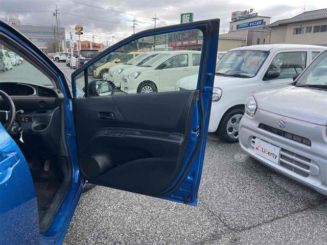 シエンタ Ｘ　ナビ　Ｂｌｕｅｔｏｏｔｈ対応　ＥＴＣ　バックカメラ　両側スライド・片側電動　キーレスエントリー　アイドリングストップ　電動格納ミラー　３列シート　ＣＶＴ　ＣＤ　ＵＳＢ　ミュージックプレイヤー接続可（33枚目）