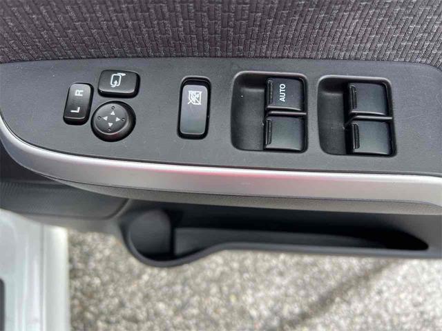 ソリオ ハイブリッドＭＸ　ＥＴＣ　両側スライド・片側電動　アルミホイール　オートライト　スマートキー　アイドリングストップ　電動格納ミラー　シートヒーター　ＣＶＴ　盗難防止システム　衝突安全ボディ　ＡＢＳ　ＥＳＣ　エアコン（16枚目）