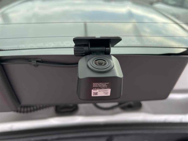 ノート ｅ－パワー　Ｘ　純正ナビ　Ｂｌｕｅｔｏｏｔｈ対応　ＥＴＣ　全周囲カメラ　ＴＶ　クリアランスソナー　レーンアシスト　衝突被害軽減システム　スマートキー　電動格納ミラー　ＣＶＴ　盗難防止システム　衝突安全ボディ（15枚目）