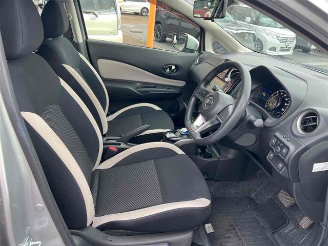 ノート ｅ－パワー　Ｘ　純正ナビ　Ｂｌｕｅｔｏｏｔｈ対応　ＥＴＣ　全周囲カメラ　ＴＶ　クリアランスソナー　レーンアシスト　衝突被害軽減システム　スマートキー　電動格納ミラー　ＣＶＴ　盗難防止システム　衝突安全ボディ（31枚目）