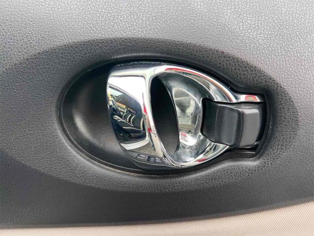 ノート ｅ－パワー　Ｘ　純正ナビ　Ｂｌｕｅｔｏｏｔｈ対応　ＥＴＣ　全周囲カメラ　ＴＶ　クリアランスソナー　レーンアシスト　衝突被害軽減システム　スマートキー　電動格納ミラー　ＣＶＴ　盗難防止システム　衝突安全ボディ（42枚目）