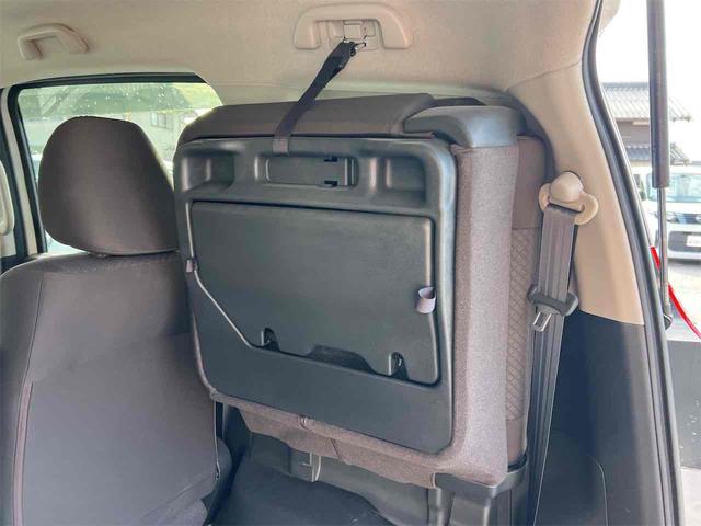 フリード Ｇ・ホンダセンシング　バックカメラ　クリアランスソナー　オートクルーズコントロール　レーンアシスト　衝突被害軽減システム　両側電動スライドドア　オートライト　スマートキー　アイドリングストップ　電動格納ミラー　３列シート（24枚目）