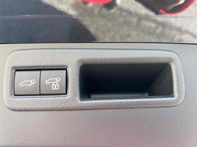 ハリアー Ｚ　ガラスルーフ　ディスプレイオーディオ　バックカメラ　クリアランスソナー　オートクルーズコントロール　レーンアシスト　パワーシート　衝突被害軽減システム　オートマチックハイビーム　ＬＥＤヘッドランプ（26枚目）