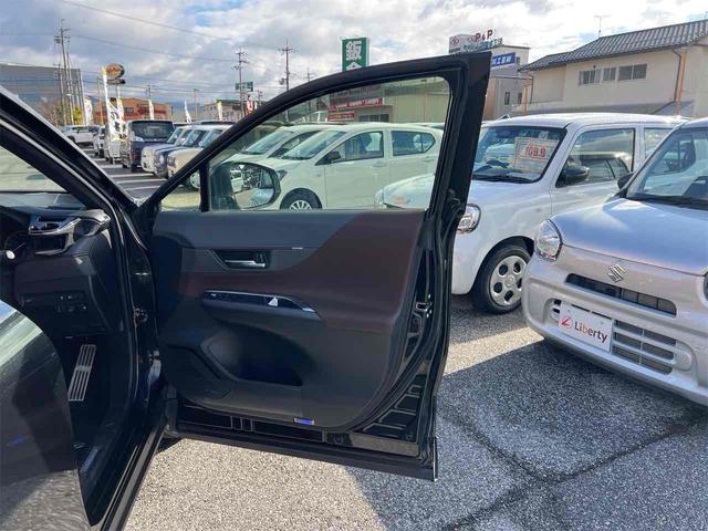 ハリアー Ｚ　ガラスルーフ　ディスプレイオーディオ　バックカメラ　クリアランスソナー　オートクルーズコントロール　レーンアシスト　パワーシート　衝突被害軽減システム　オートマチックハイビーム　ＬＥＤヘッドランプ（45枚目）