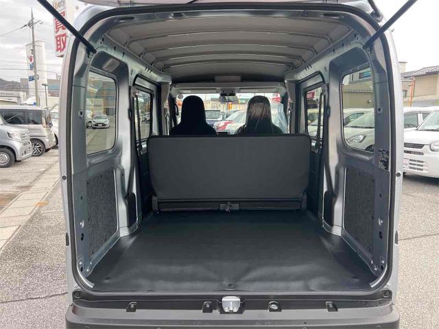 ハイゼットカーゴ ＤＸ　ＣＶＴ　衝突被害軽減システム　クリアランスソナー　両側スライドドア　アイドリングストップ　ＥＳＣ　エアコン　パワーステアリング　パワーウィンドウ　運転席エアバッグ（18枚目）