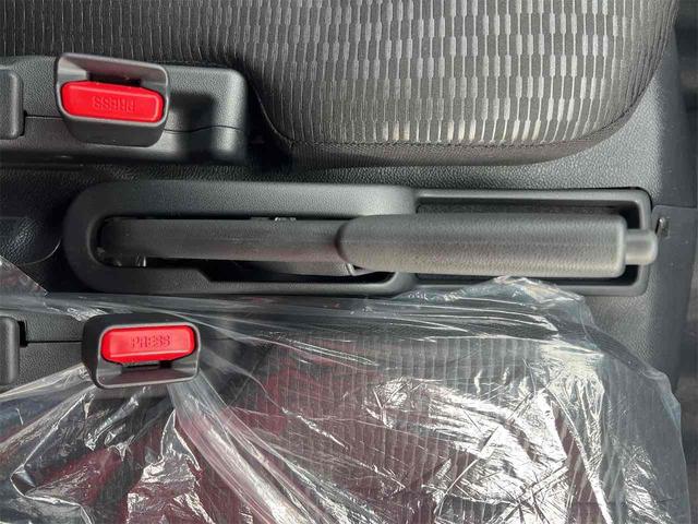 ハイゼットカーゴ ＤＸ　ＣＶＴ　衝突被害軽減システム　クリアランスソナー　両側スライドドア　アイドリングストップ　ＥＳＣ　エアコン　パワーステアリング　パワーウィンドウ　運転席エアバッグ（32枚目）