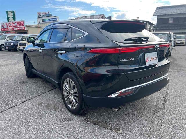 ハリアー Ｚ　レザーパッケージ　ディスプレイオーディオ　コネクテッドナビ　全周囲カメラ　クリアランスソナー　オートクルーズコントロール　パワーシート　衝突被害軽減システム　オートマチックハイビーム　ＬＥＤヘッドランプ　電動リアゲート（13枚目）